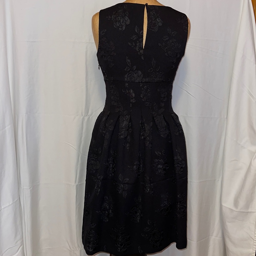 ELLE BLACK DRESS - Picture 2 of 5